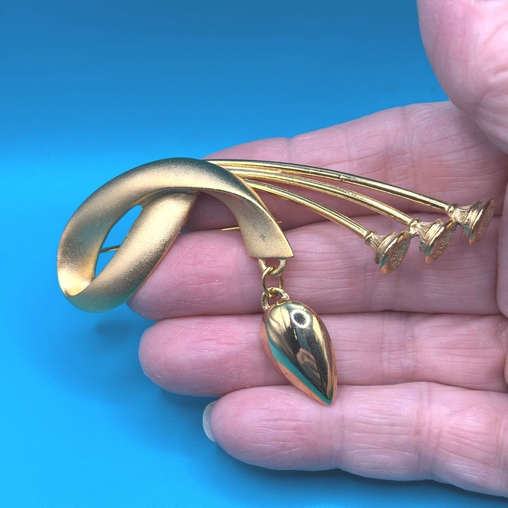 Gold Tone Leaf Drop Brooch Pin Dangle Art Deco Style Statement Jewelry